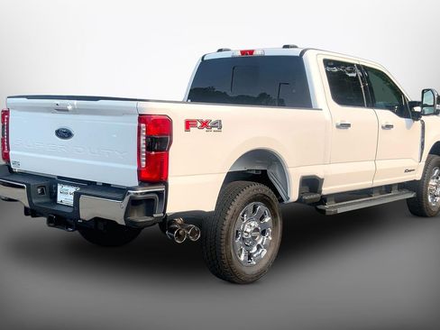 Used 2026 Ford F250 Lariat w/ Lariat Premium Package AWD/4WD image 14