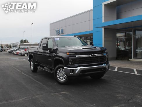 Certified 2024 Chevrolet Silverado 3500 LT w/ Convenience Package image 2