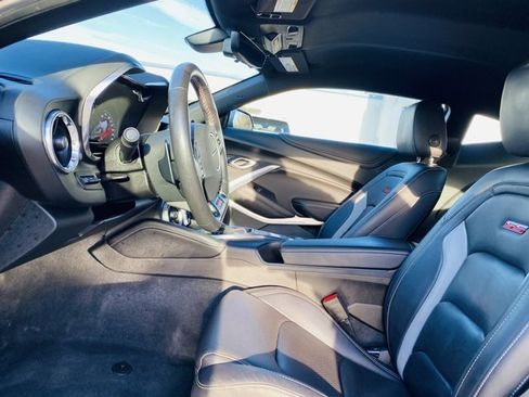 Used 2019 Chevrolet Camaro SS image 15