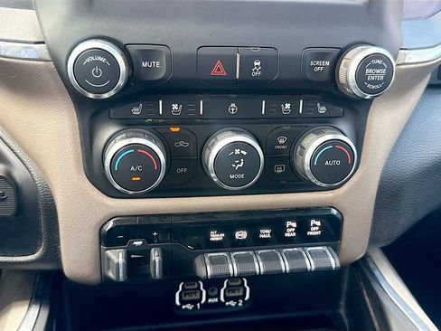Used 2021 RAM 3500 Laramie AWD/4WD image 18