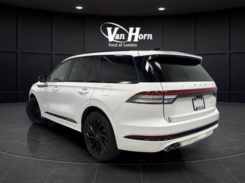 Used 2025 Lincoln Aviator Reserve w/ Equipment Group 201A AWD/4WD image 5