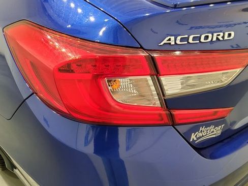 Used 2020 Honda Accord Sport image 11