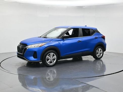 Used 2024 Nissan Kicks S FWD image 5