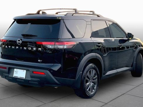 Used 2022 Nissan Pathfinder SV FWD image 12
