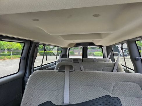 Used 2025 Chevrolet Express 3500 LT w/ LT Preferred Equipment Group RWD image 15