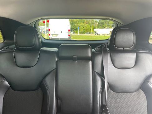 Used 2021 Jeep Cherokee Latitude Plus image 39