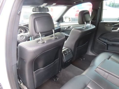 Used 2014 Mercedes-Benz E 350 Sedan image 15