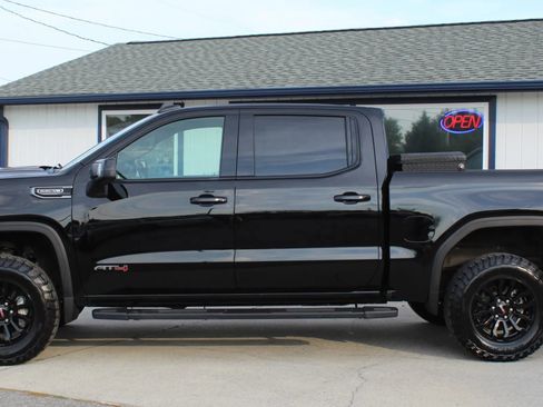 Used 2020 GMC Sierra 1500 AT4 w/ AT4 Premium Package image 2