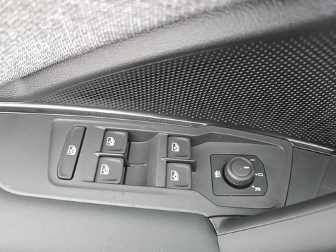 New 2026 Volkswagen Tiguan S image 27