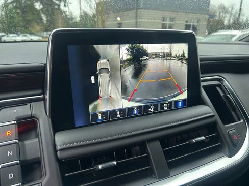 Used 2024 Chevrolet Suburban Z71 w/ Off-Road Capability Package image 19