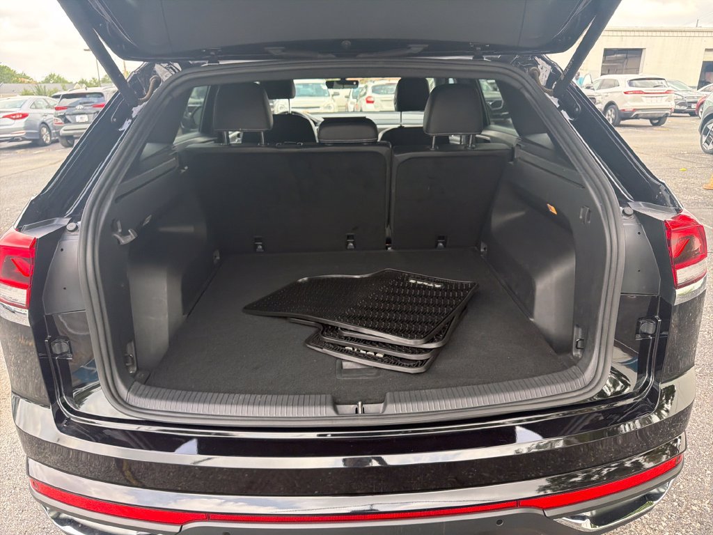 Used 2023 Volkswagen Atlas Cross Sport SE w/ Panoramic Sunroof Package AWD/4WD image 40