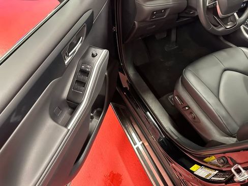 Certified 2026 Toyota Highlander XLE AWD/4WD image 9