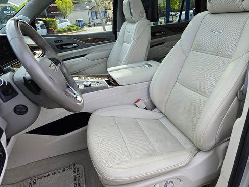Used 2023 Cadillac Escalade Premium Luxury Platinum w/ LPO, Radiant Package AWD/4WD image 26