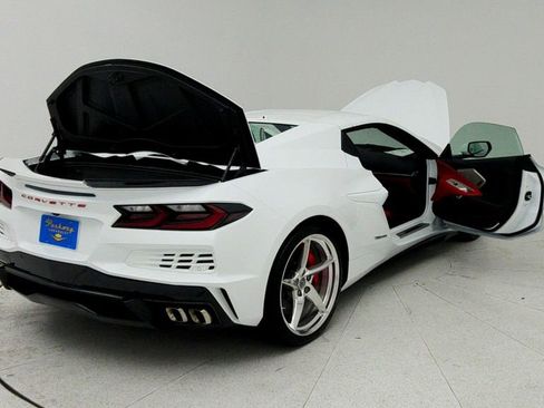 New 2025 Chevrolet Corvette E-Ray image 12