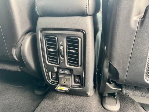 Used 2020 Jeep Grand Cherokee High Altitude AWD/4WD image 15