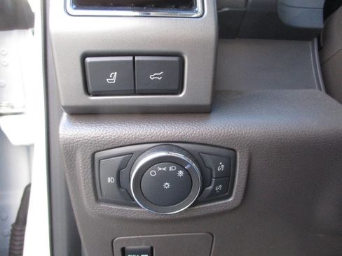 Used 2021 Ford Expedition XLT image 20