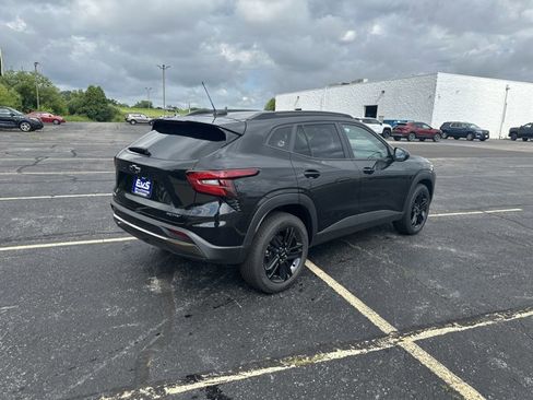 New 2025 Chevrolet Trax ACTIV w/ Sunroof Package image 5