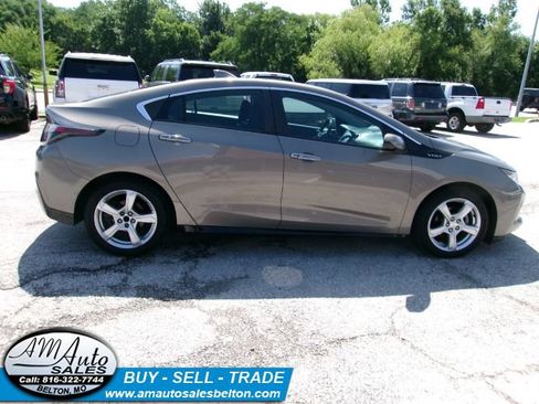 Used 2017 Chevrolet Volt LT FWD image 7