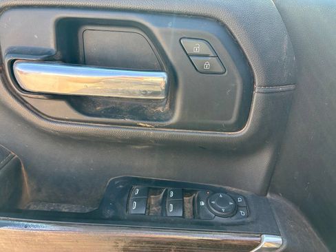 Used 2019 Chevrolet Silverado 1500 LT w/ Texas Edition AWD/4WD image 6