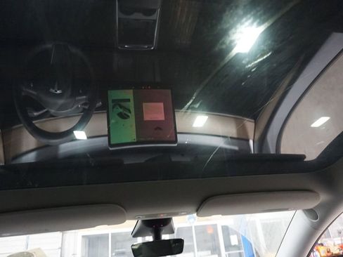 Used 2023 Tesla Model Y Long Range image 14