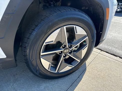 Certified 2025 Hyundai Tucson SEL AWD/4WD image 22