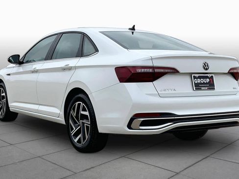 Used 2024 Volkswagen Jetta SEL image 12