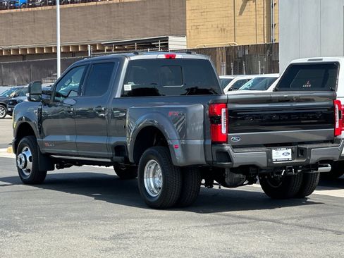 New 2026 Ford F350 Platinum w/ FX4 Off-Road Package AWD/4WD image 5