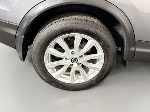 Used 2020 Nissan Rogue Sport S w/ Appearance Package FWD image 32