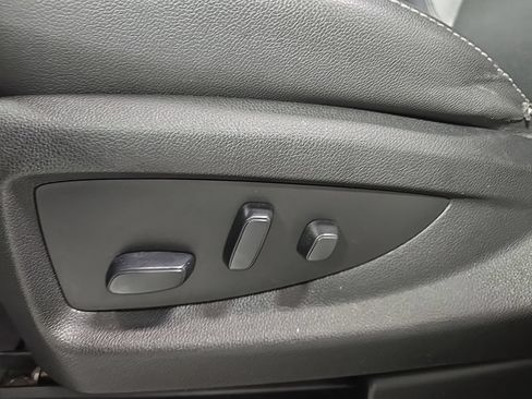 Used 2019 Chevrolet Tahoe Premier AWD/4WD image 41