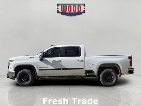 Used 2022 Chevrolet Silverado 2500 LT w/ Z71 Off-Road Package AWD/4WD image 4