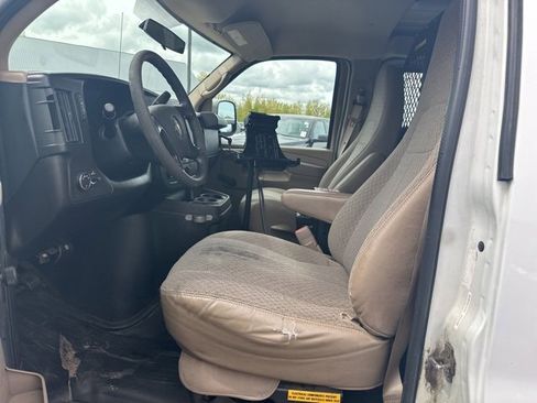 Used 2011 Chevrolet Express 2500 image 11