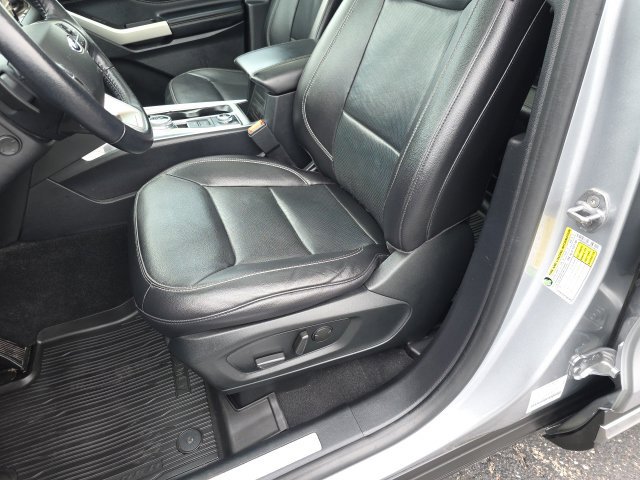 Used 2021 Ford Explorer Limited w/ Equipment Group 301A AWD/4WD image 16