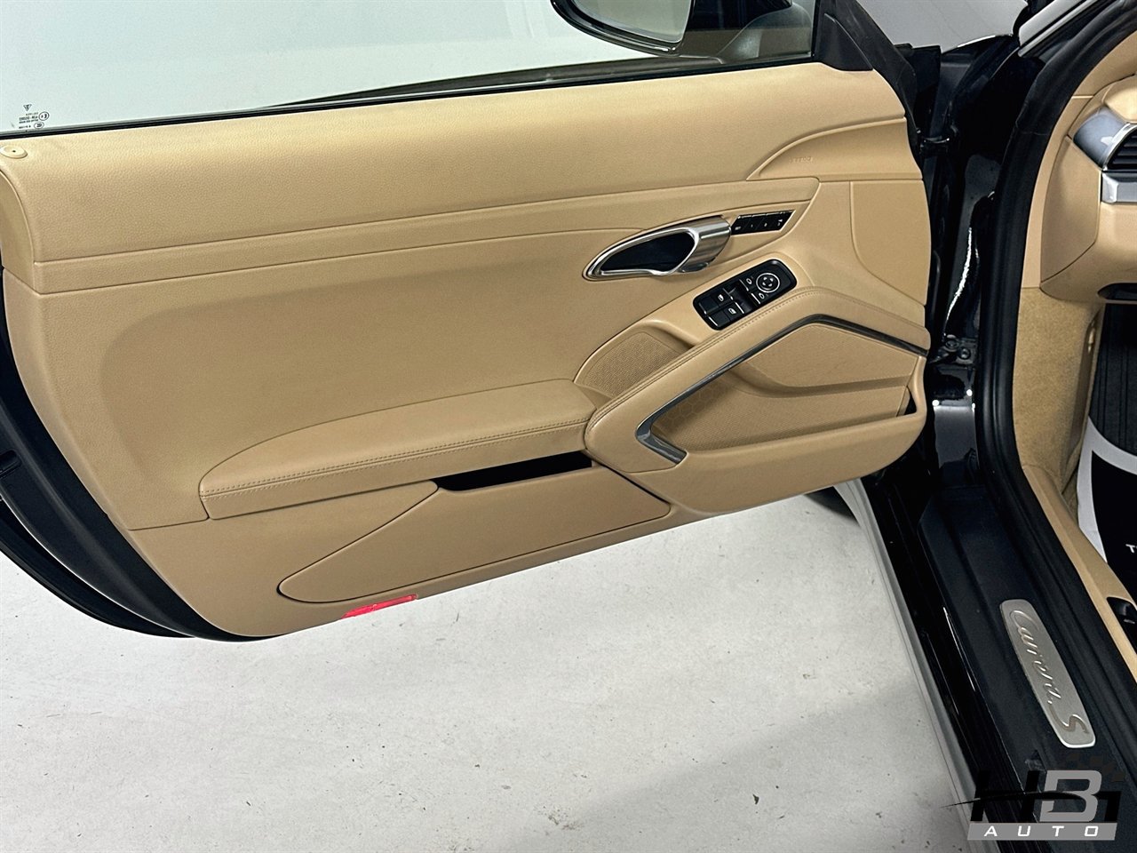 Used 2014 Porsche 911 Carrera S RWD image 12