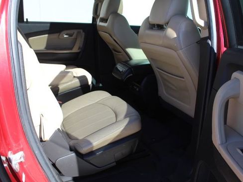 Used 2012 Chevrolet Traverse LTZ image 37
