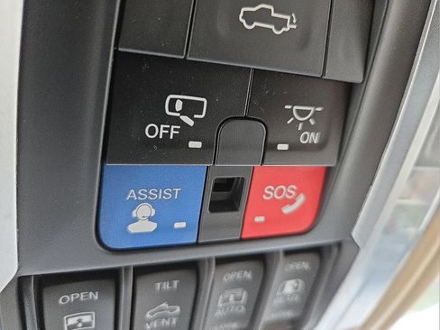 Used 2019 RAM 1500 Limited image 22