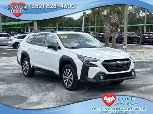 Used 2025 Subaru Outback Premium AWD/4WD image 1