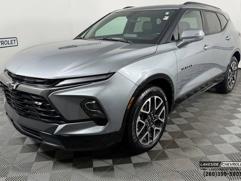 Used 2025 Chevrolet Blazer RS FWD image 1