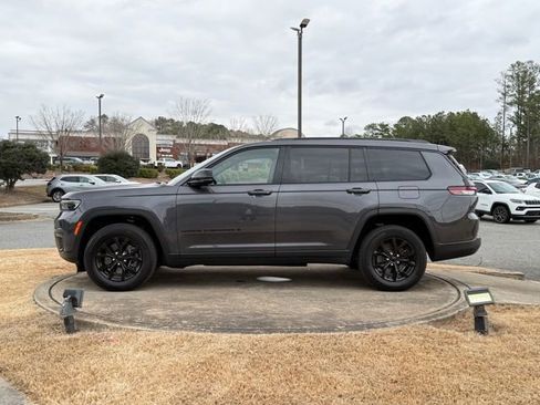 Certified 2024 Jeep Grand Cherokee L Altitude image 4
