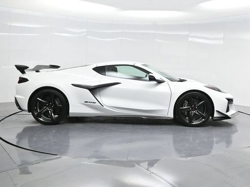 New 2025 Chevrolet Corvette Z06 w/ Z07 Performance Package RWD image 27