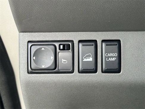 Used 2018 Nissan Frontier SV image 23