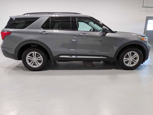 Certified 2023 Ford Explorer XLT AWD/4WD image 7