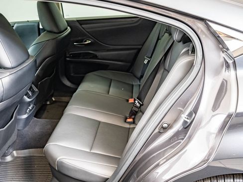 Certified 2025 Lexus ES 300h F Sport FWD image 42