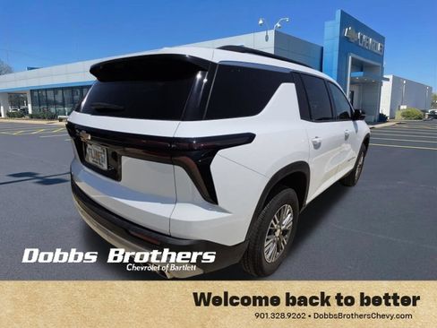 Used 2026 Chevrolet Traverse LT w/ Driver Confidence Package FWD image 6