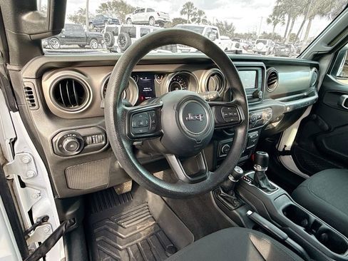 Used 2021 Jeep Wrangler Unlimited Sport image 12