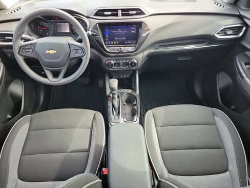 Certified 2023 Chevrolet TrailBlazer LT w/ Convenience Package FWD image 15