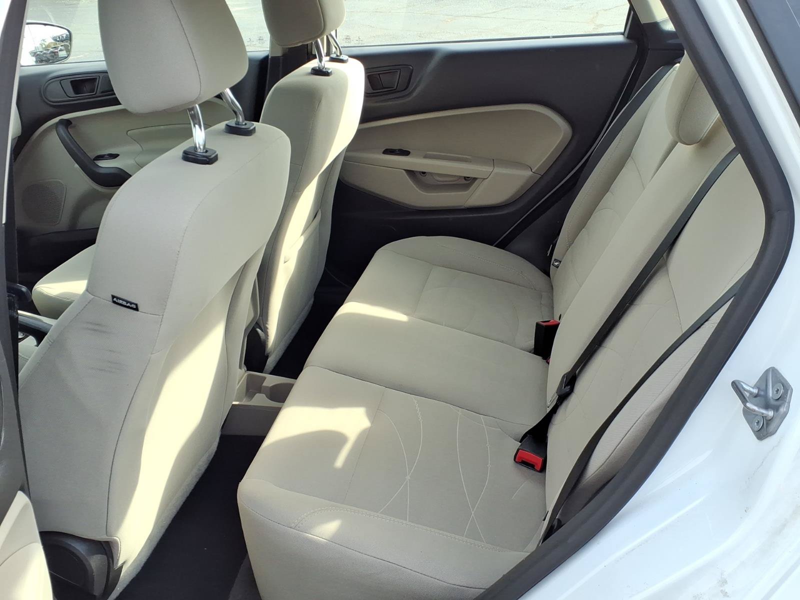 Used 2018 Ford Fiesta SE FWD image 6