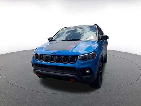 Used 2025 Jeep Compass Trailhawk AWD/4WD image 6
