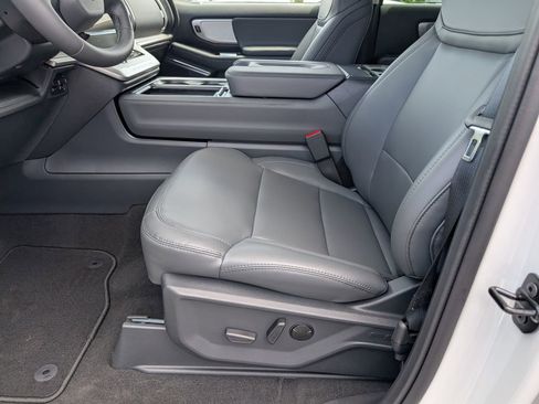 New 2026 Ford Expedition Active AWD/4WD image 10