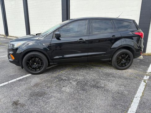 Used 2019 Ford Escape S FWD image 2