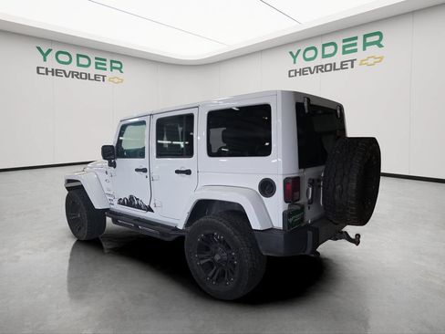 Used 2013 Jeep Wrangler Unlimited Sahara w/ Connectivity Group AWD/4WD image 10